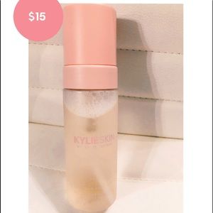 Kylie Cosmetics face wash